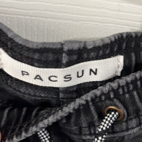 PacSun Charcoal Volley Shorts - size Medium. - Picture 2 of 8